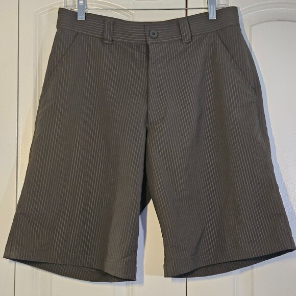 Under Armour Men's Shorts Size 32 Olive Green Stiped 10" Golf HeatGear Loose Fit - Picture 1 of 7